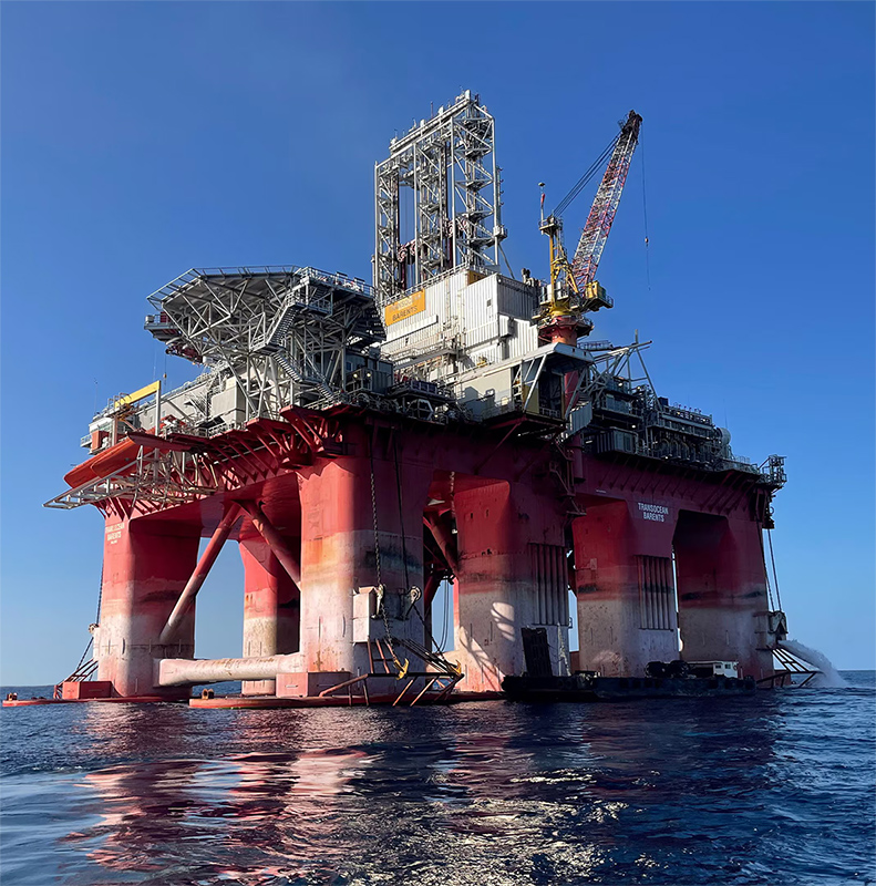 Onshore-And-Offshore-Oil-And-Gas-Fields